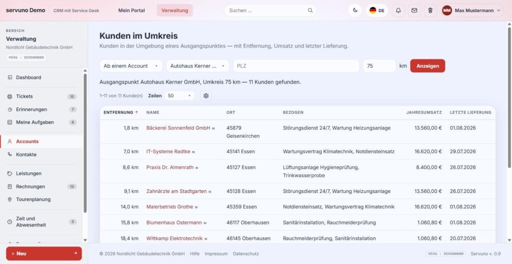 Kunden im Umkreis eines Ausgangspunktes in servuno, sortiert nach Entfernung, mit Jahresumsatz und letzter Lieferung